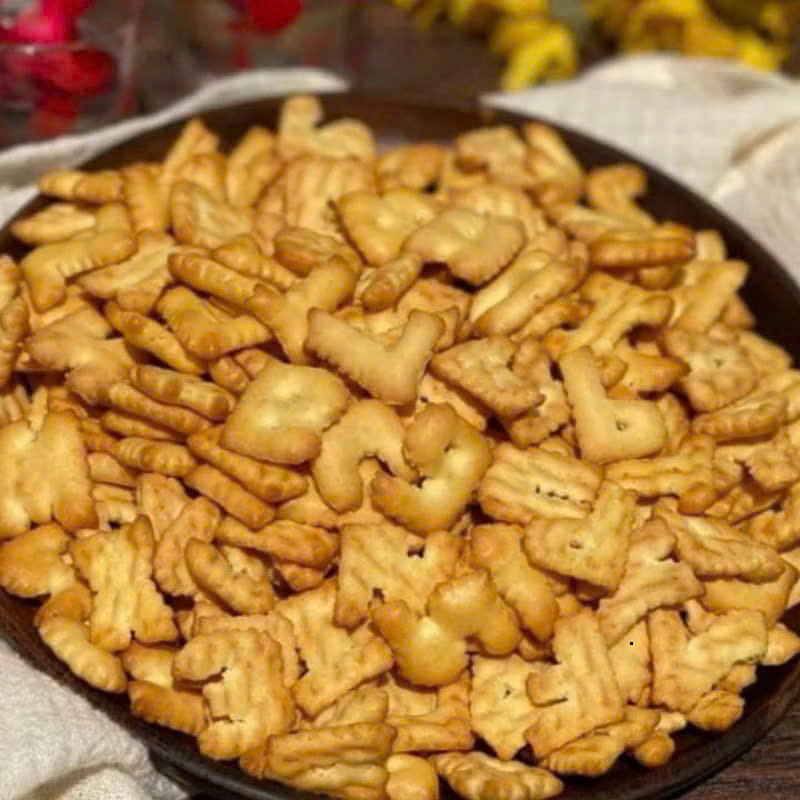 1 Kí Bánh Quy Mặn Liên Hưng Mix 4 Loại: Quy Đũa, Quy Cá, Quy Đồng Tiền, Quy Chữ,Mổi túi 250gr x4 túi (Date mới)