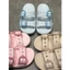 Dép lê Crocs Saturday 2 quai màu Kem pastel xinh xỉu