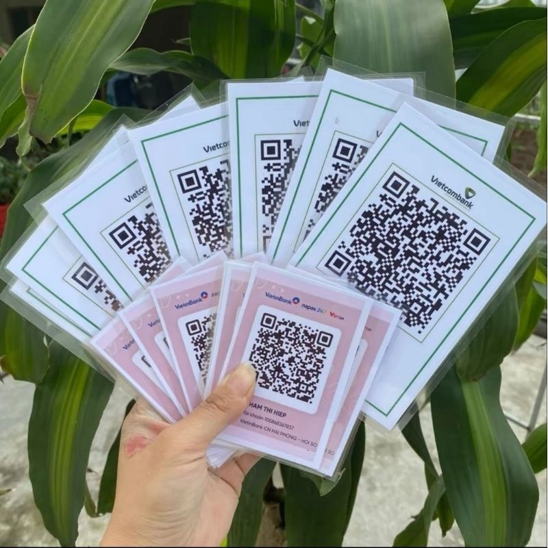 SET 2 MÃ QR ÉP NHỰA In Theo Yêu Cầu - In nhanh bền màu - Giao ngay trong ngày