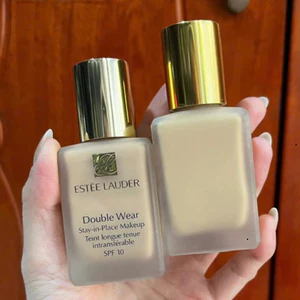 Kem Nền Lâu Trôi E L Double Wear Stay-in-Place Makeup SPF 10 / PA++ Foundation