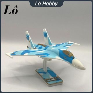Mô hình kit lắp ráp máy bay tiêm kích Su-33 Flanker-D