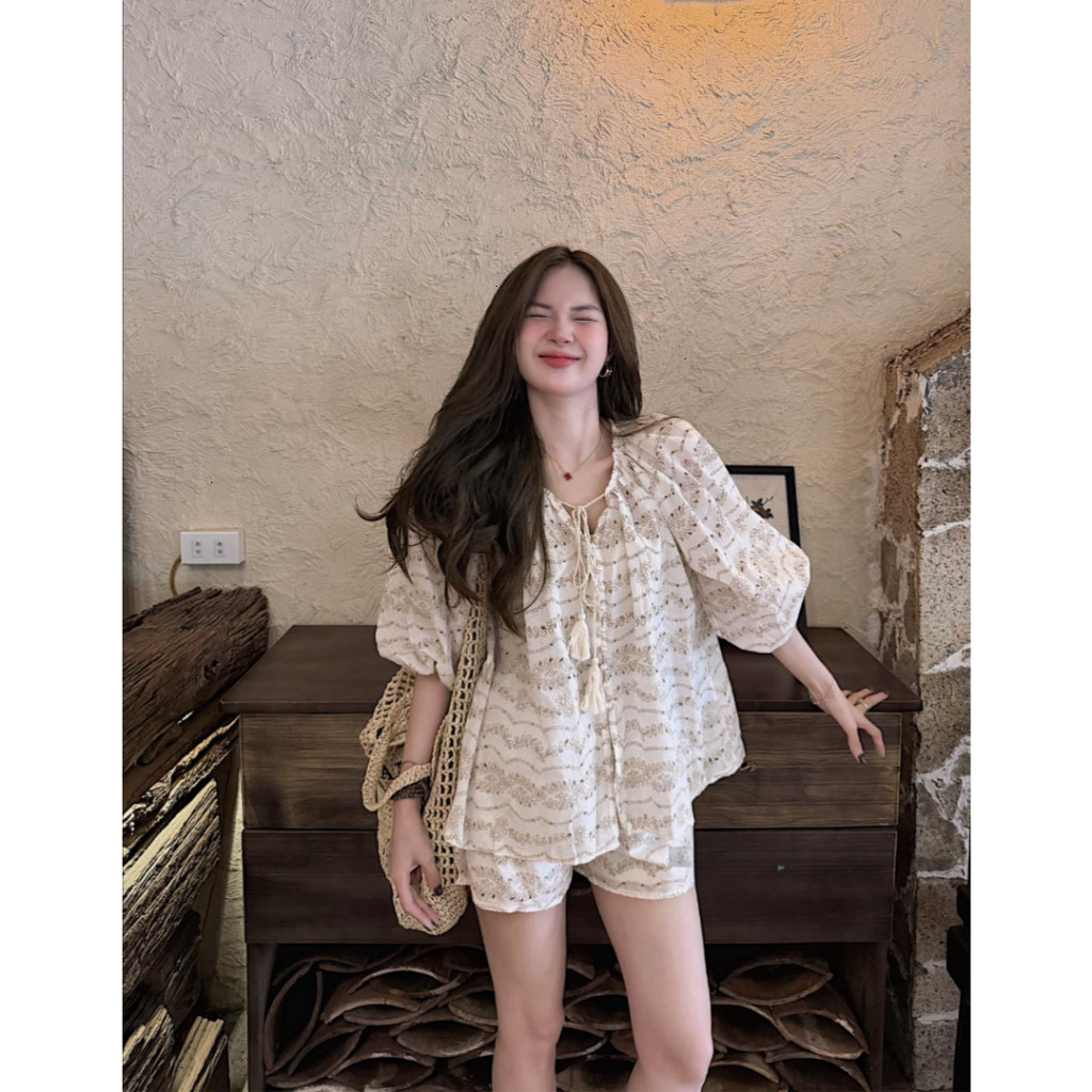 Đồ bộ nữ mặc đi chơi áo kiểu dáng rộng babydoll thêu đục lỗ phối quần short ngắn set bộ nữ xinh xắn HCOM27229