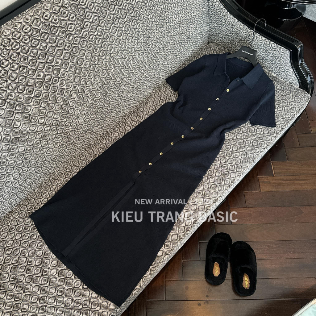 Váy maxi dáng dài cổ polo đính cúc dọc thân chất len dệt kim tăm ôm body tôn dáng phong cách Hàn Quốc HCOM3568