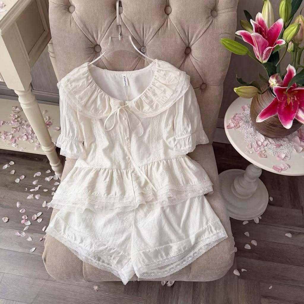 Set đồ nữ Áo tay ngắn cổ sen,set đồ babydoll phối viền ren cúc giữa dáng xòe tầng tiểu thư HCOM27575