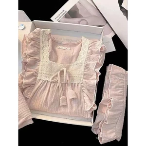 Bộ đồ ngủ ba món cho nữ; bộ đồ mùa hè gồm áo ngắn tay họa tiết thêu nổi giả cotton và quần đùi, quần dài