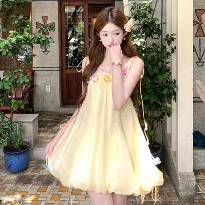 [Luna chọn] Đầm thời trang nữ dáng babydoll đáng yêu chất tơ ánh kim thiết kế 2 dây cột in viền hoa xinh váy dáng mini x