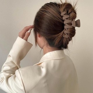 Kẹp tóc hình vây cá mập siêu xynh đơn giản cho nữ RABBI