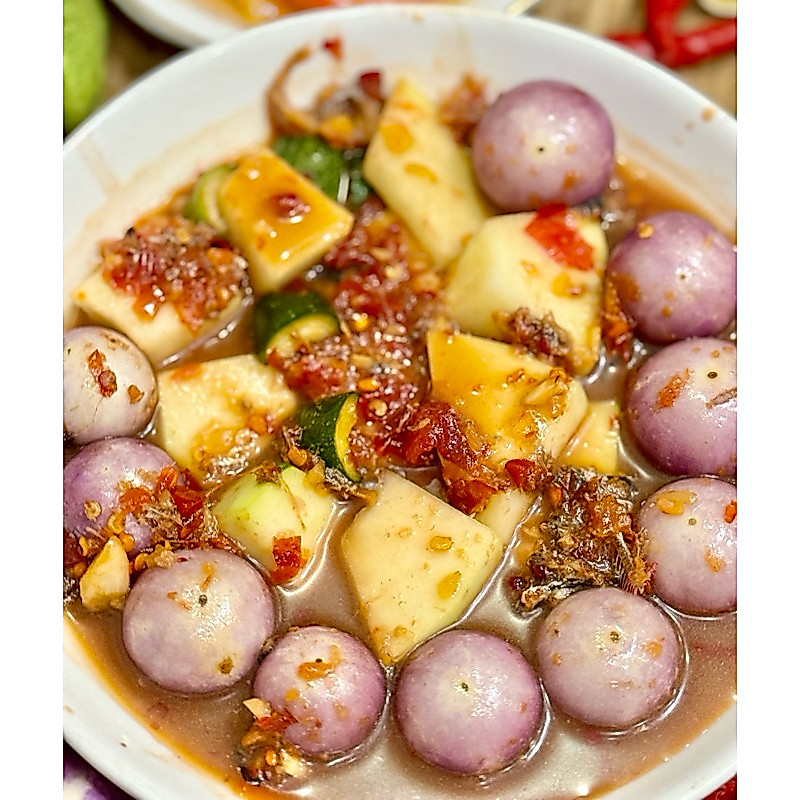Mắm Dưa Cà Thập Cẩm Miền Trung 1kg – Vị Mặn Mặn Cay Nhẹ, Ăn Liền, Hũ Lớn | BigBuy360 - bigbuy360.vn