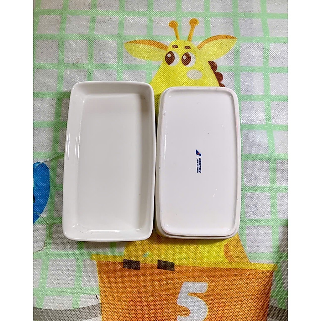 Đĩa sứ hình chữ nhật hàng không loại 1 trắng sứ kích thước 18x12x5cm | BigBuy360 - bigbuy360.vn
