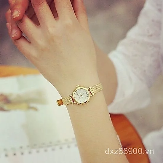 Đồng hồ vàng phổ biến Đồng hồ vàng địa phương Đồng hồ thạch anh Mặt số nhỏ Hợp thời trang Đồng hồ nữ Dây đeo mỏng Vòng đeo tay Đồng hồ hợp thời trang ins