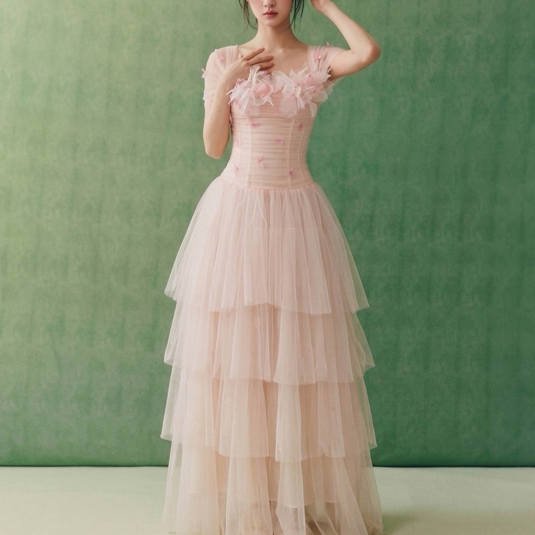 Đầm Dự Tiệc Petal Dáng Xòe Tầng Corset Siết Eo Đính Hoa 3D