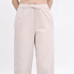 LV25N04F307 Quần Dài Nữ Livan Mặc 2 Kiểu Ống Suông - Bo Gấu Jogger, Vải Gió Kaki Mềm Mại, Cạp Chun Co Giãn Có Dây Rút — ảnh 5