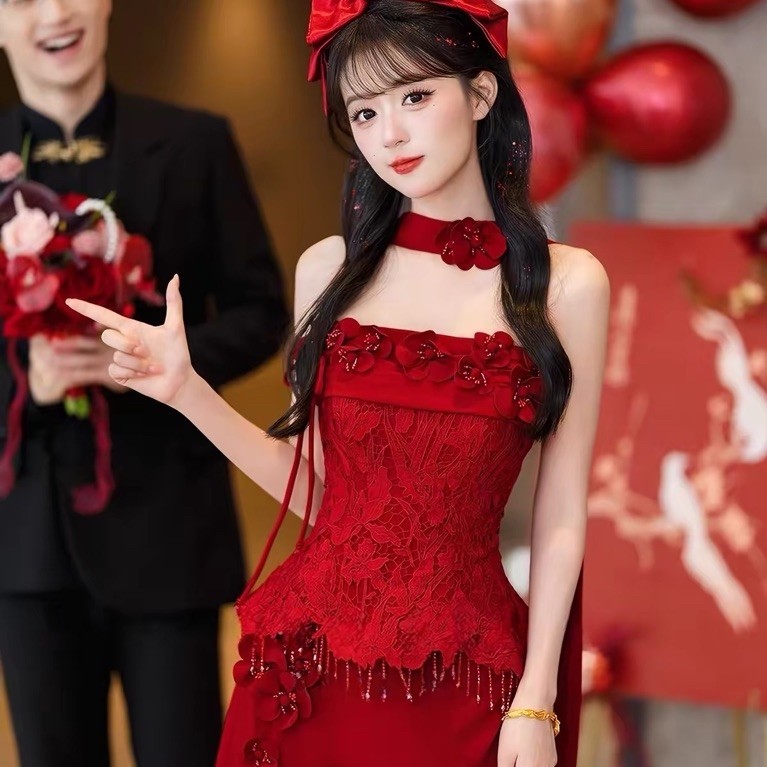 Set Áo Ren Đỏ Phối Hoa 3D + Chân Váy Dài Dáng Ôm, Thiết Kế Cổ Yếm Thanh Lịch, Phù Hợp Dự Tiệc & Sự Kiện