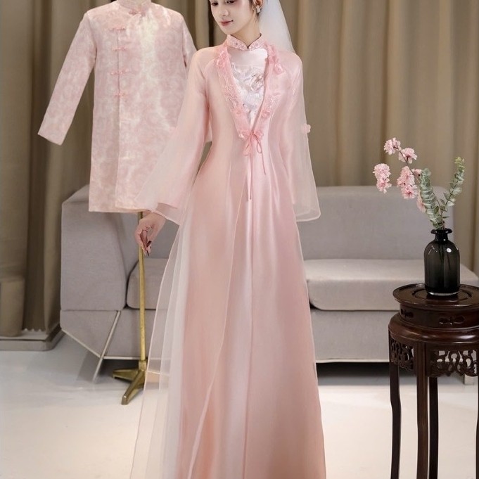 ÁO DÀI CẶP TIỆC HỎI CƯỚI HỒNG THÊU KÈM KHOÁC SANG TRỌNG