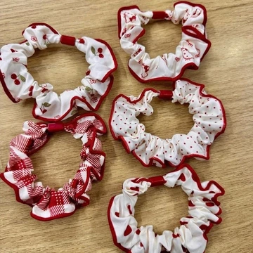 Buộc tóc scrunchies vải mềm nhiều màu sắc, co giãn tốt- Scrunchies mini dễ thương ❤️❤️❤️❤️