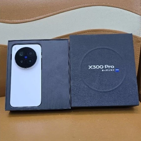 Điện thoại vivo X300pro like new full box pin 100% sạc ít