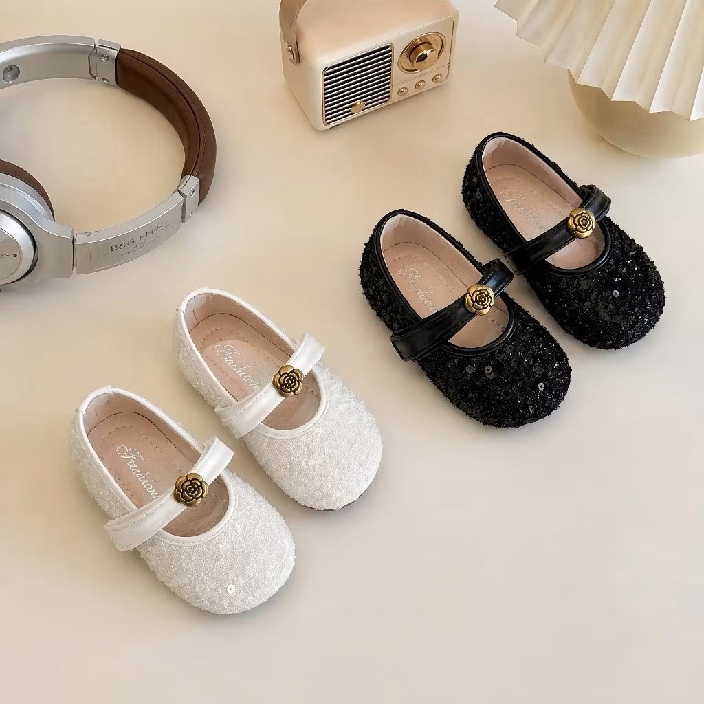 Giày cho bé gái blinh blinh lên chân siêu đẹp đế chống trơn trượt mã qv199