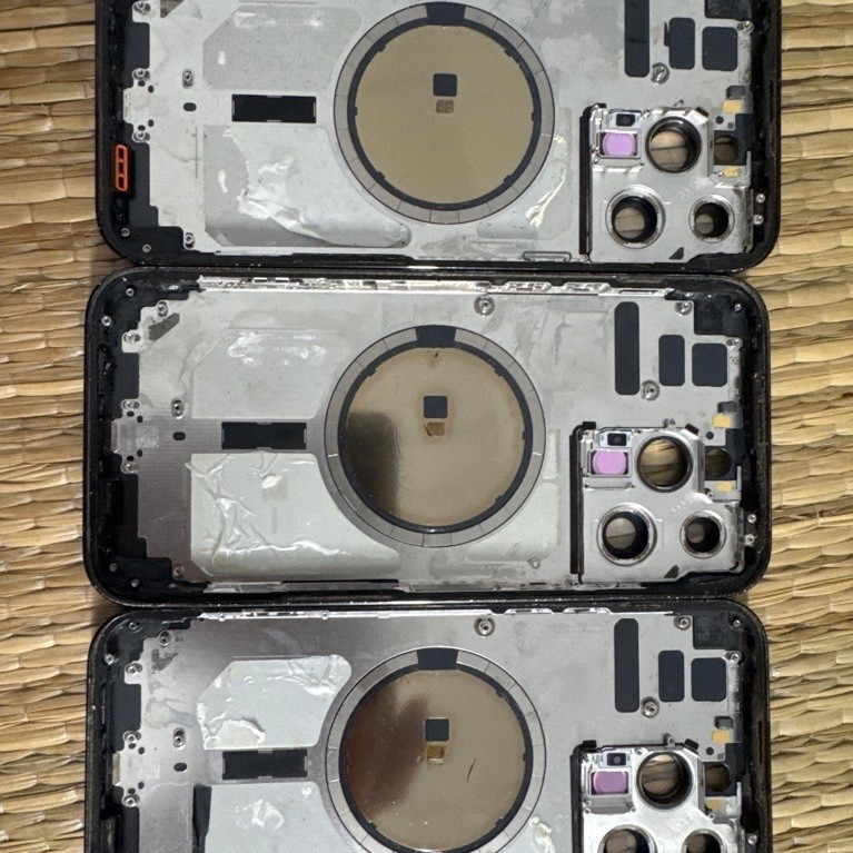 vỏ 14prm 5g tím đen zin bóc máy ( không khay sim)