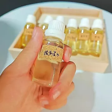 Tinh Dầu Tinh Dầu Tinh Dầu Hợp Chất Tinh Dầu Thơm Tinh Dầu Thảo Dược Thực Vật Truyền Thống Sử Dụng Bên Ngoài Ứng Dụng Tinh Dầu 20ml Nhỏ Giọt Đóng Chai Tinh Dầu Phù Thủy 8.2