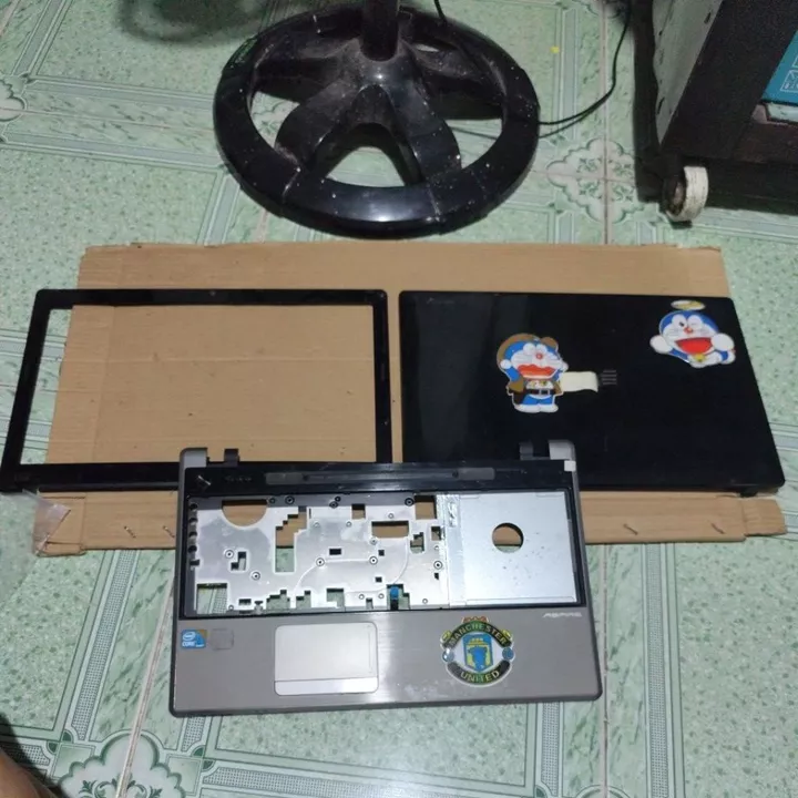 Vỏ mạt A,B,C laptop Acer aspire 5745 series cũ có trầy xước, ốc Nguyên không bị bể