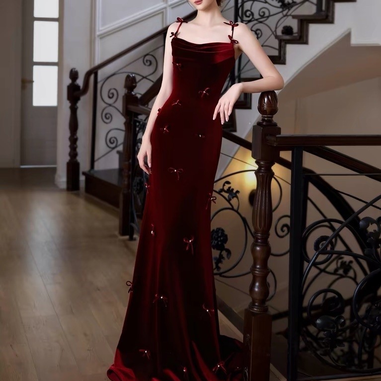 Đầm Dạ Hội Maxi Nhung Đỏ Đô Dáng Dài Hai Dây Nơ Xinh Sang Trọng Dự Tiệc Cưới