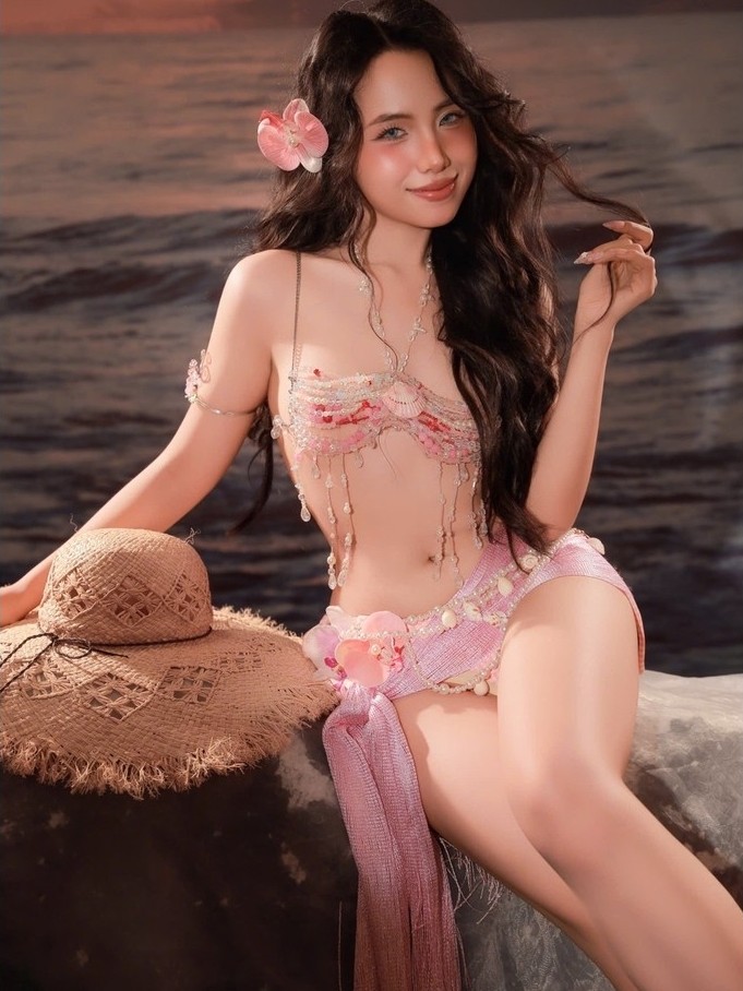 Set Bikini Hạt Pha Lê Hồng Biển Nắng - Tặng dây chuyền vỏ sò,2 kẹp hoa bất kỳ,chip (Chưa bao gồm phụ kiện)