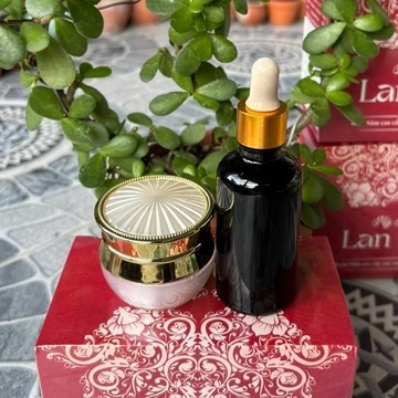 Combo Sâm tươi Lan Anh chiết xuất 100% từ sâm tự nhiên, nuôi dưỡng làn da mỏng yếu, mẩn đỏ, da nám, mụn, tàn nhang…