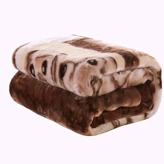 Mền Nhung cao cấp 2 lớp, nhẹ nhàng 2.5kg và 3.5kg, kích thước 1m8 x 2m, hoàn hảo cho mùa đông ấm áp.