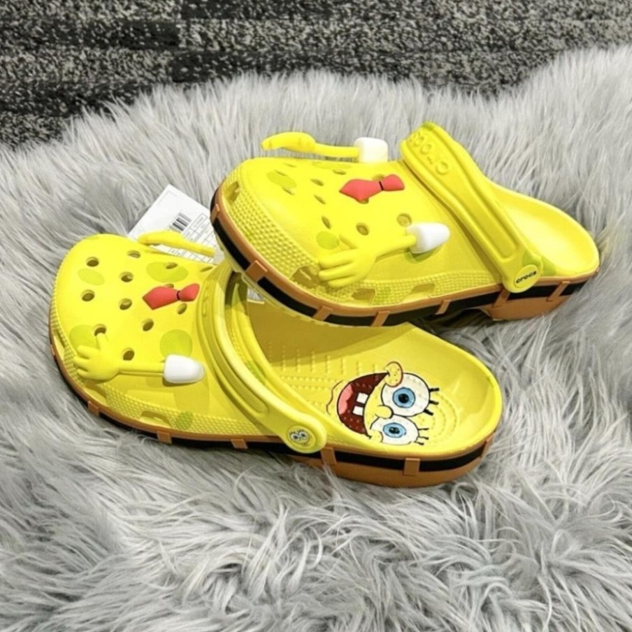 Dép sục SpongeBo.b bọt biển ngộ nghĩnh tặng charm như hình cực hot