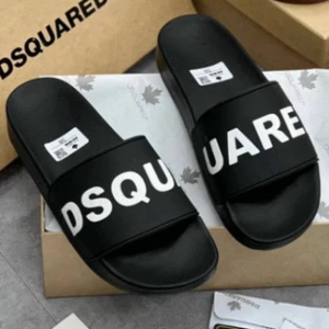 Dép quai ngang DSQUARED2, dép nam, dép nữ, dép DSQ chữ nổii,sezi 36-43 Hot trend 2025