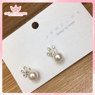 M02 Khuyên tai nụ đá sáng lấp lánh phối hạt trai nhân tạo Hàn Quốc màu bạc Chồi accessories