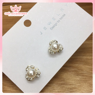 M02 Khuyên tai nụ đá sáng lấp lánh phối hạt trai nhân tạo Hàn Quốc màu bạc Chồi accessories