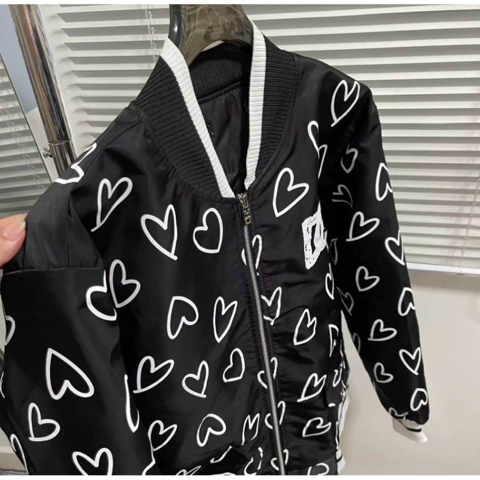 Áo khoác gió bomber hoạ tiết trái tim 2 lớp bản bo chun dành cho nam nữ from unisex Hot Trend 2025
