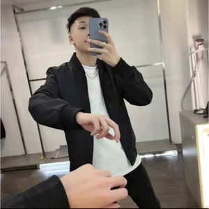 Áo khoác gió đen trơn 2 lớp hàng bo gân dày dặn dành cho nam nữ from dáng unisex Hot Trend 2025