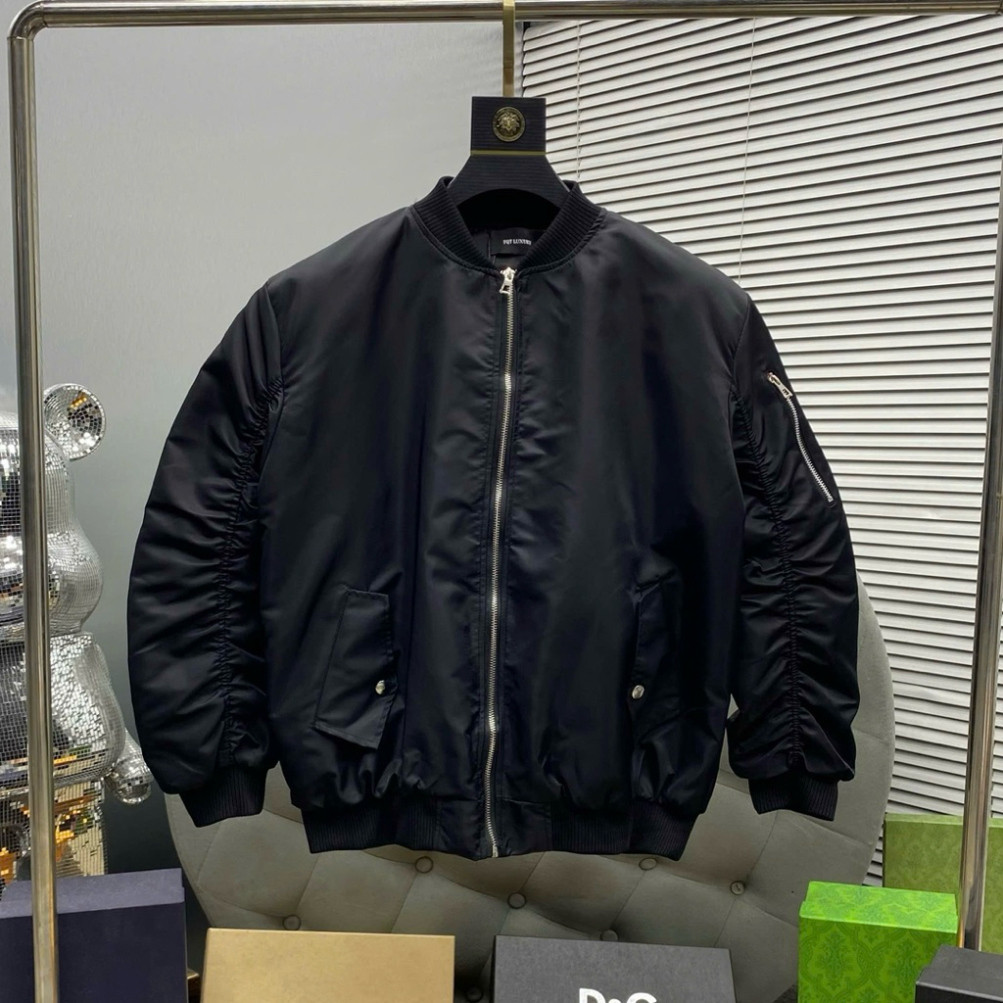 Áo khoác bomber gió unisex màu đen, thêu chữ da Purpose Tour, lưng có túi khóa tay trần, bông 3 lớp AK121P. Boy Phố 2025