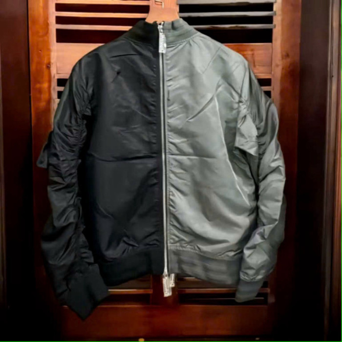 Áo Khoác Bomber Hai Màu DSQUARED2 Xám Đen - Phong Cách Thời Trang, Chất Liệu Dày Đặc, Chống Gió Tốt. Boy Phố 2025
