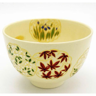 Bát Trà (Chawan) Họa Tiết Hoa M67 Với Hình Ảnh Lá Phong Đỏ Sang Trọng và Tinh Tế