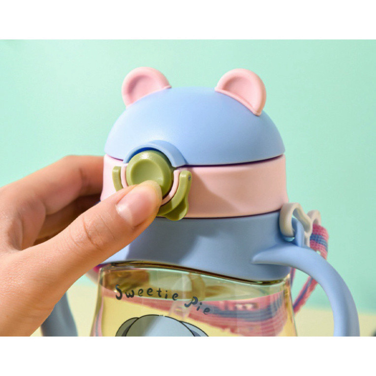 Bình tập uống nước hình người máy 250ml có dây đeo