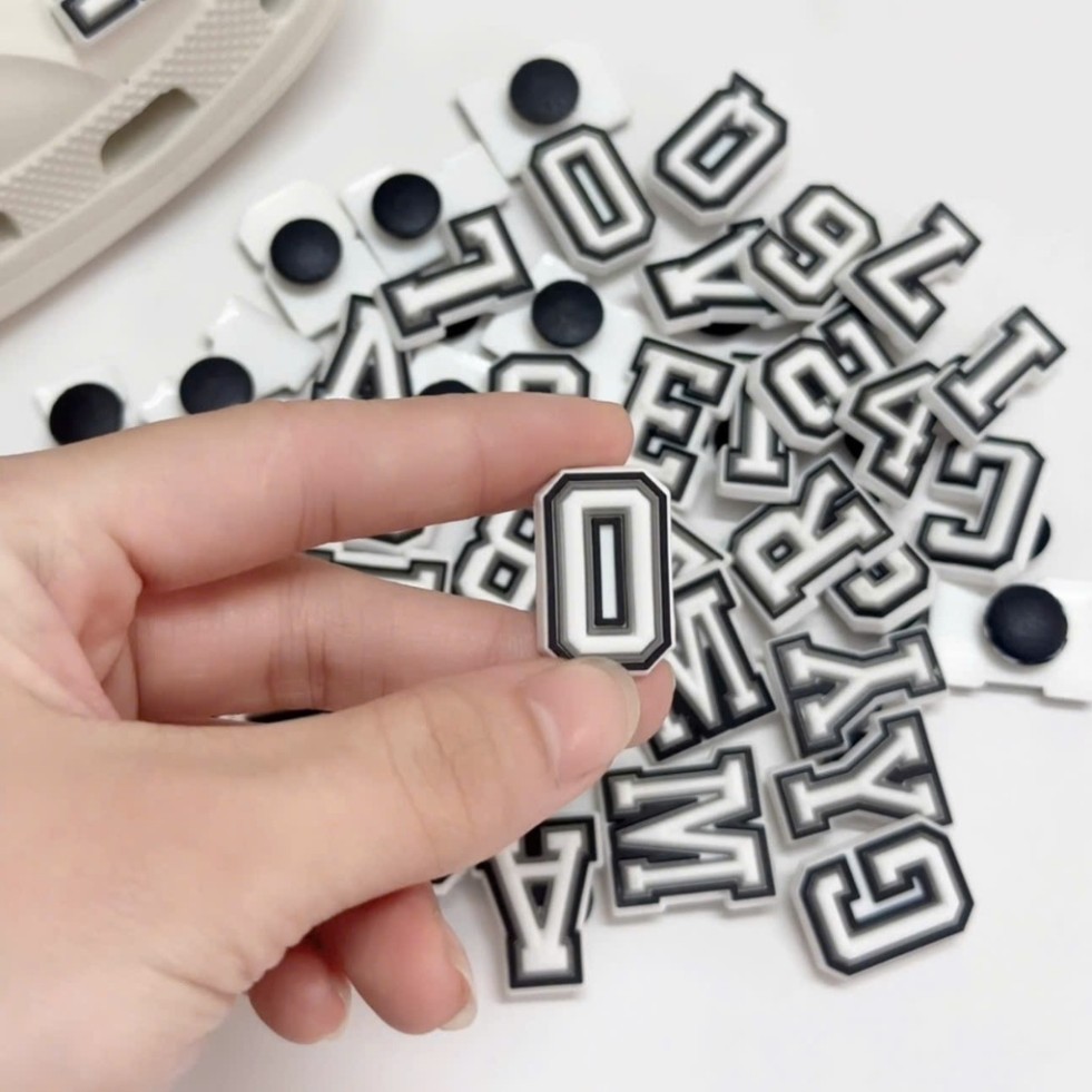 Stiker trang trí Charm Chữ & Số gắn dép xinh xắn Phụ Kiện Gắn Dép chữ theo tên - yihetag