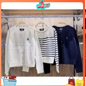 ÁO LEN THÊU GẤU W.H.O THAN, TRẮNG,KẺ CARDIGAN hót nhất 2024