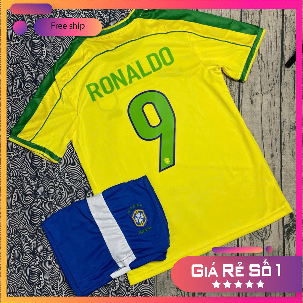 (FREE SHIP) bộ quần áo bóng đá sân nhà của đội tuyển Brazil năm 1998, với áo đấu màu vàng và quần đùi màu xanh - Vải Thá