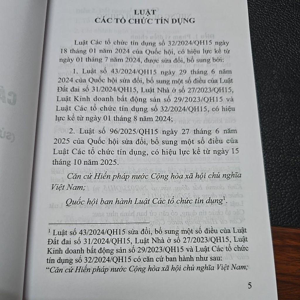 Sách - Luật các tổ chức tín dụng (NXB Lao động)