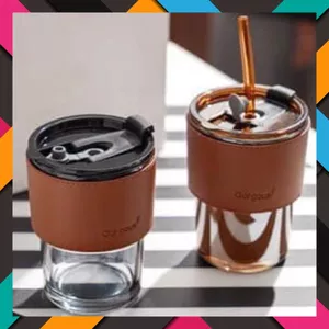 Cốc Thủy Tinh GORGOUS Có Nắp - LY UỐNG NƯỚC CÓ ỐNG HÚT VÀ BAO DA XỊN ĐI KÈM - 450ML CÓ 2 MÀU