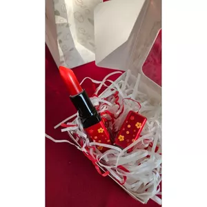 Son dưỡng có màu "Noel và Tết" Escoco.