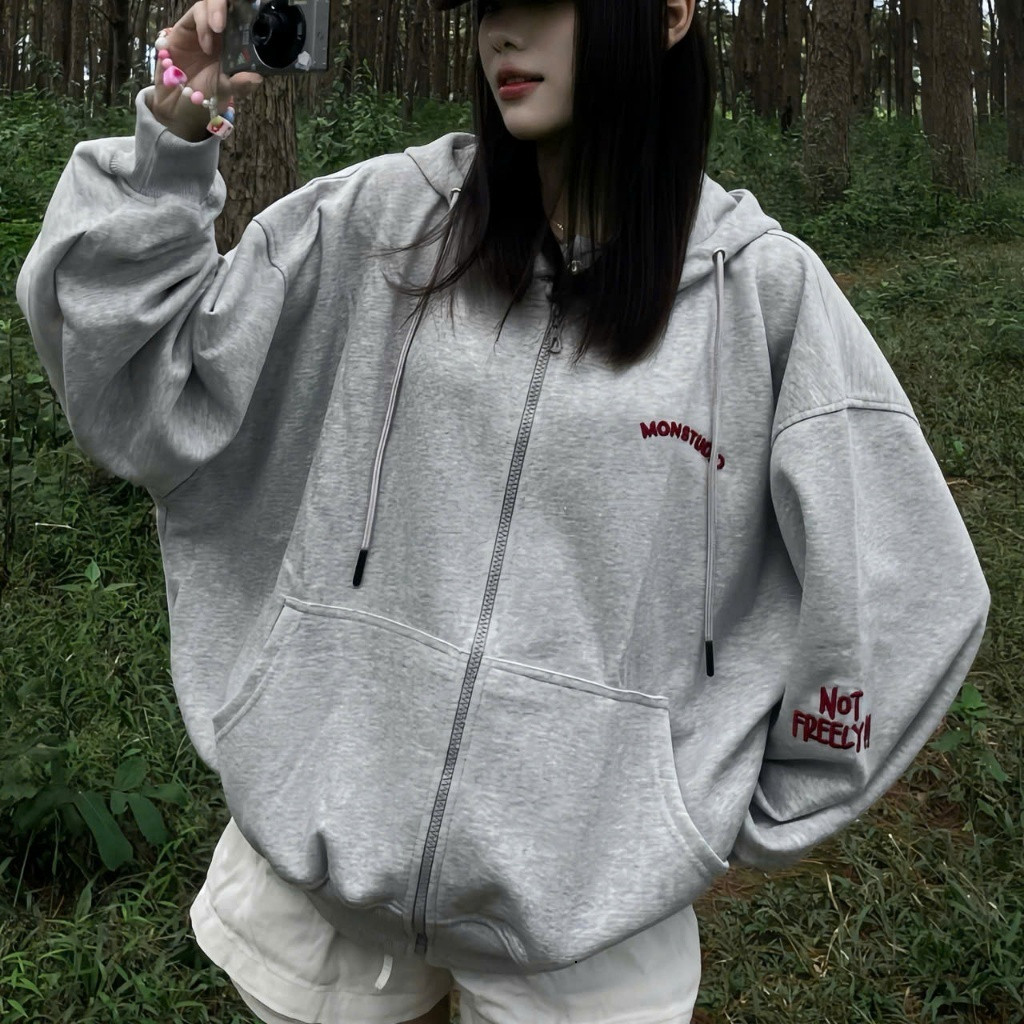 Mania_store//Áo Hoodie Zip Boxy MonStudio – Nỉ Dày Ấm, Thêu Nổi Cao Cấp, Streetwear Unisex Cực Chất  2025
