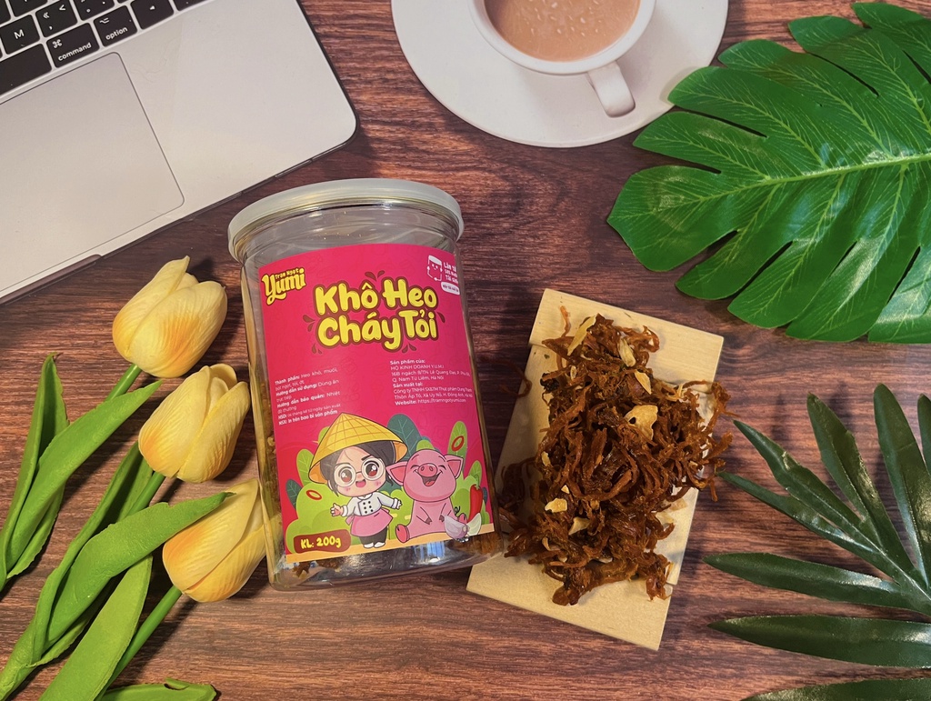 Mô tả Khô heo cháy tỏi Trạm ngọt Yumi đồ ăn vặt thịt lợn xé sợi thơm ngon - 1