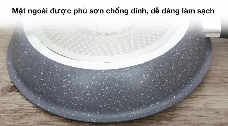 Mặt ngoài phủ sơn chống dính, dễ vệ sinh