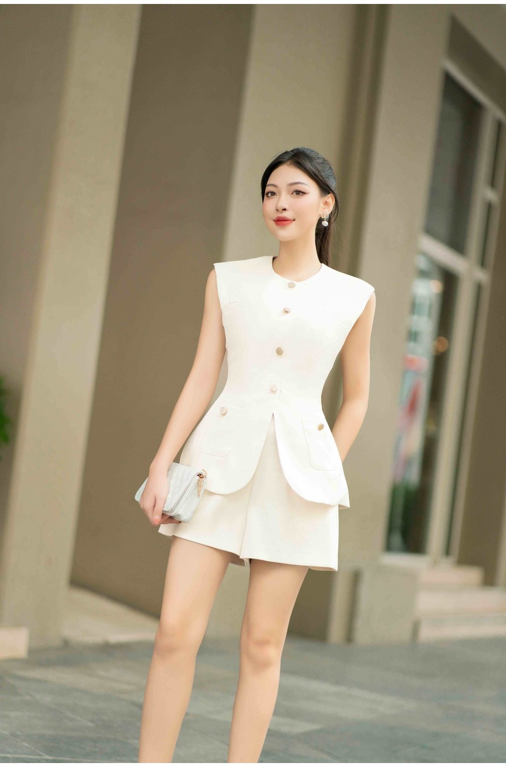 Mô tả RECHIC Quần short nữ Carmy ống rộng lưng cao dáng A có túi trơn trẻ trung thanh lịch - 10