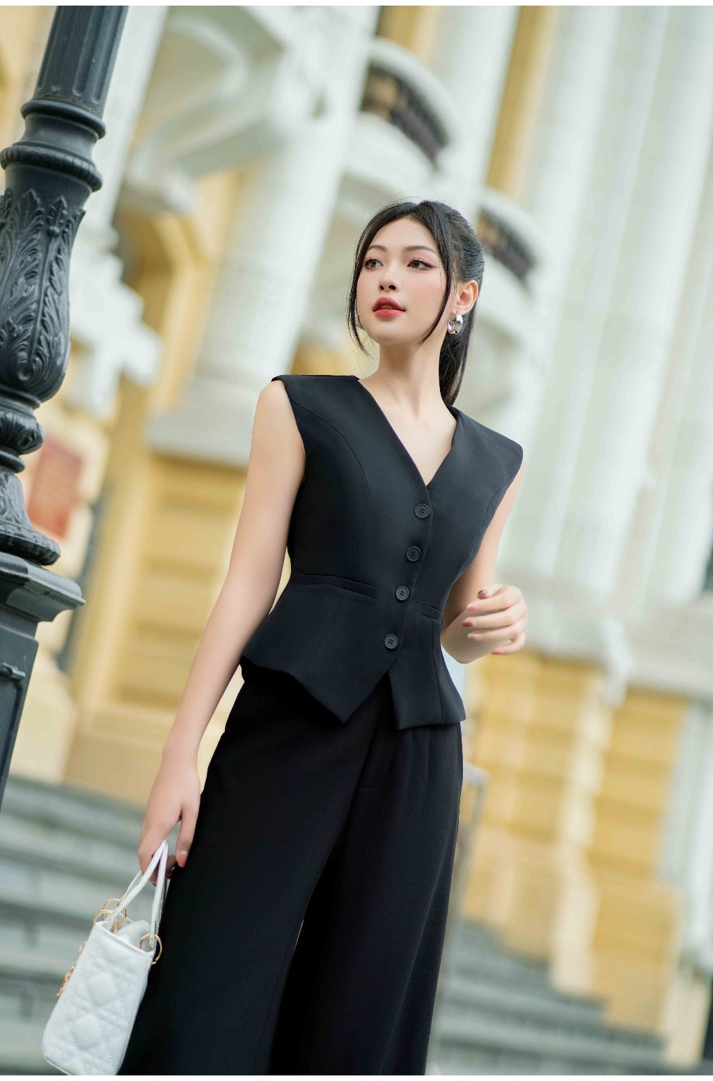 Mô tả RECHIC Áo vest nữ Cindy trơn form ôm nút gài cổ V cá tính sang trọng thanh lịch - 8