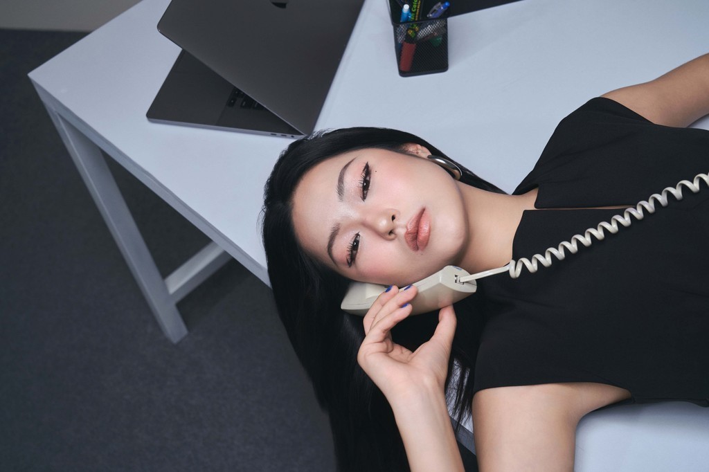 Mô tả RECHIC Đầm ngắn Evelyn tay ngắn cổ V nhẹ dáng xòe cơ bản sang trọng - 4